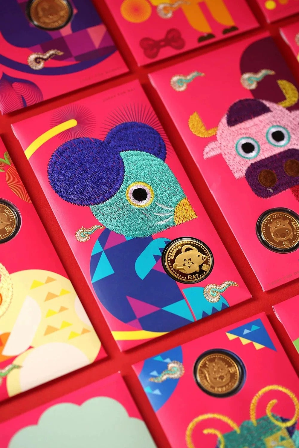 One Piece High-end Year of the Horse Gold Commemorative Coin Red Envelope with Chinese Zodiac Embroidery, Perfect as a New Year Gift
