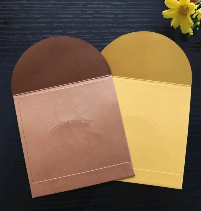 Pack of 50pcs Custom High-end Gold Foiled Hong Kong Surname Red Envelope with Embossed Pattern 花開富貴 New Year Lucky Money Gift Packet for Wedding | Party | Event(副本)