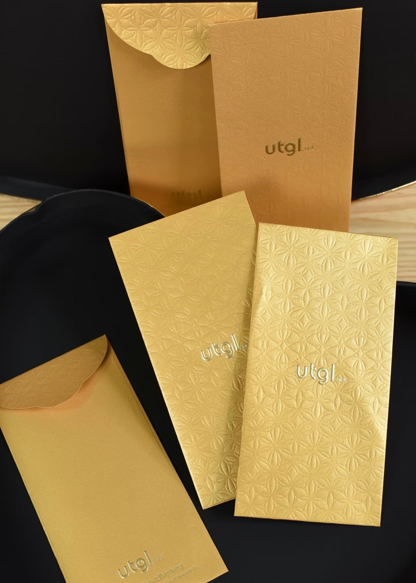 Custom 200 Boxes High-end for Business (Brand Designer) Order Red Envelopes with Gold Foiled Embossed Lucky Money Personalized Gift Packet