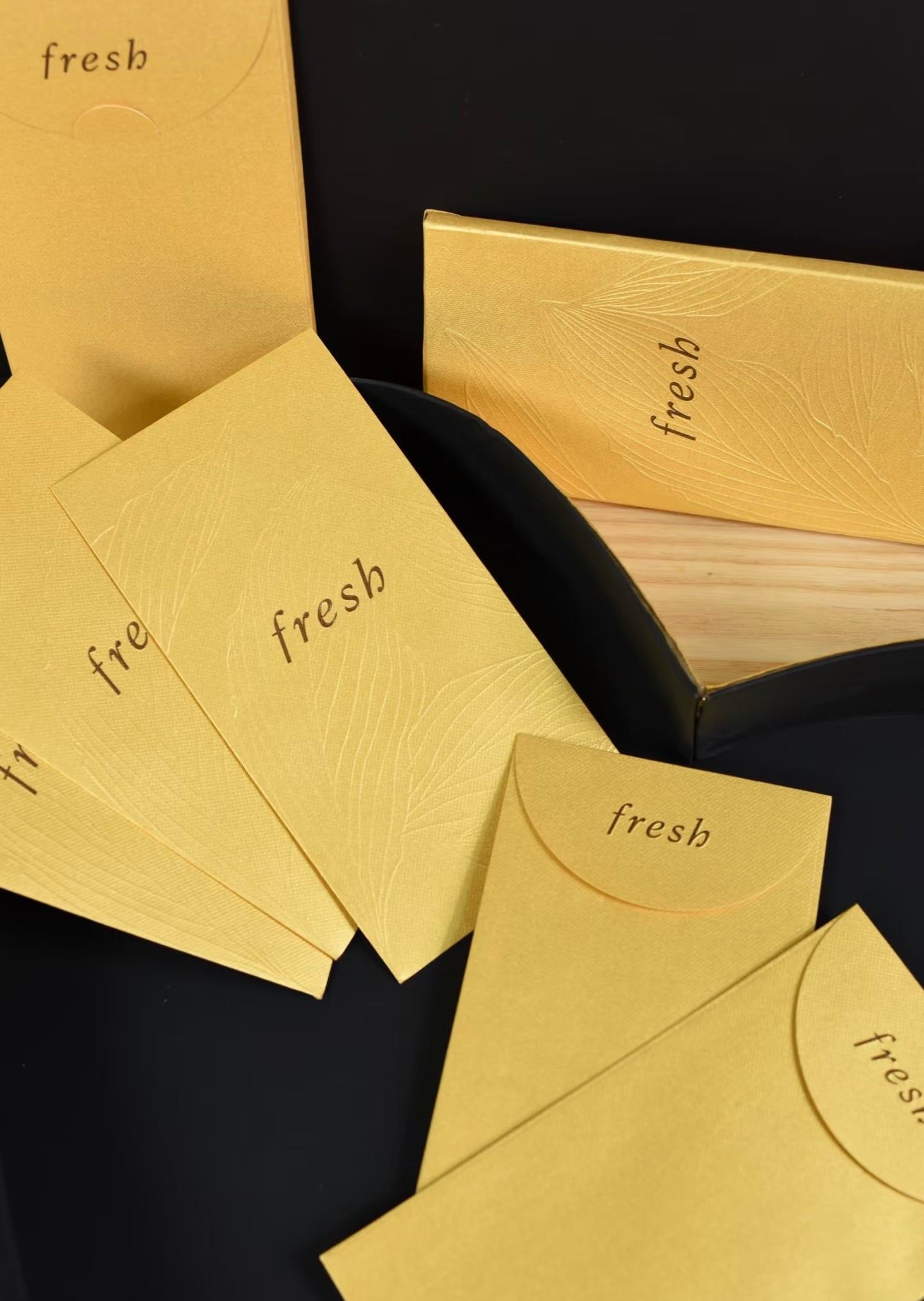 Custom 200 Boxes High-end for Business (Brand Designer) Order Red Envelopes with Gold Foiled Embossed Lucky Money Personalized Gift Packet