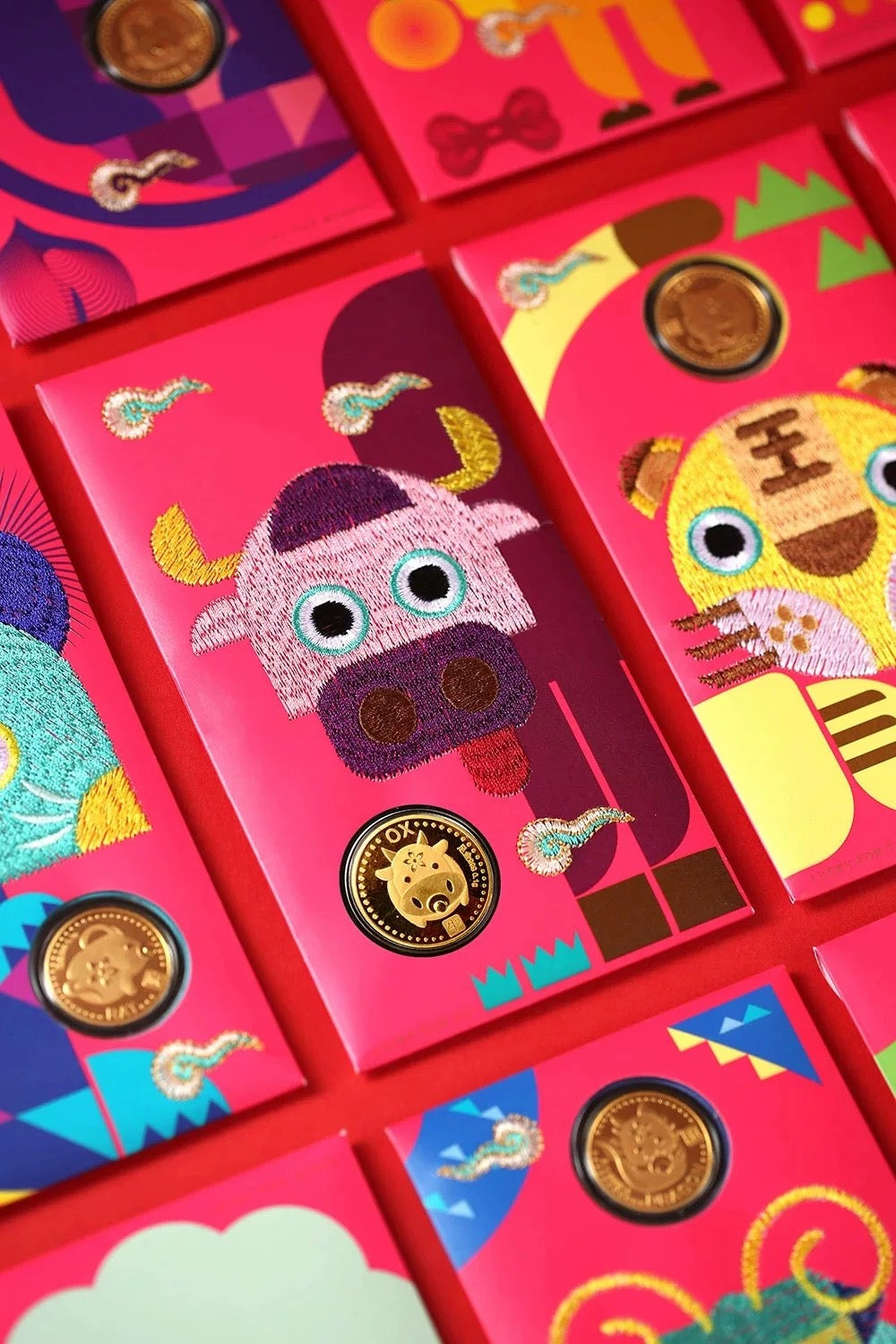One Piece High-end Year of the Horse Gold Commemorative Coin Red Envelope with Chinese Zodiac Embroidery, Perfect as a New Year Gift
