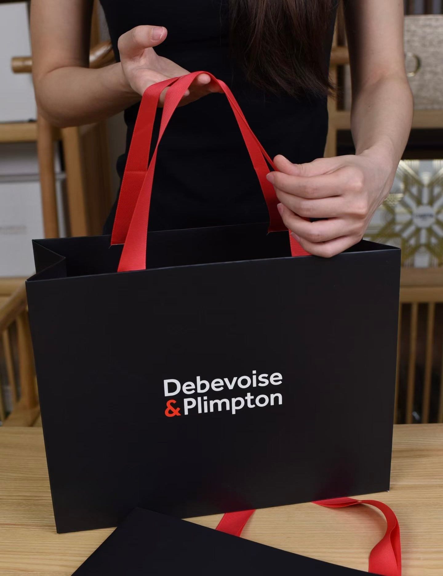 Designed & Custom Paper Bags｜Your Exclusive Brand Packaging Solution