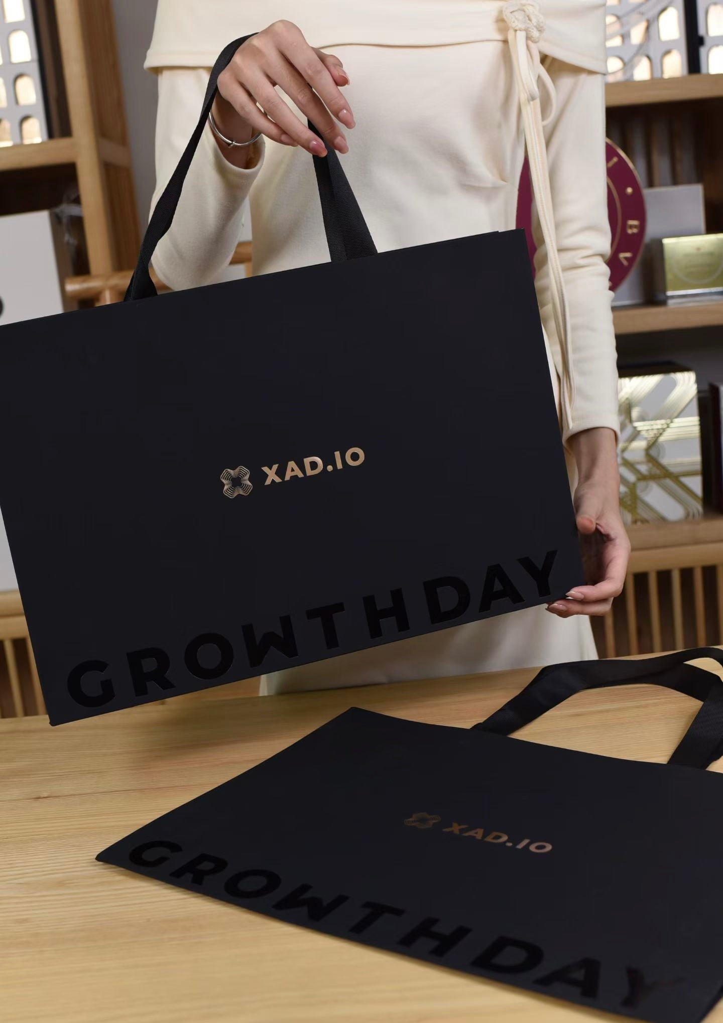 Designed & Custom Paper Bags｜Your Exclusive Brand Packaging Solution